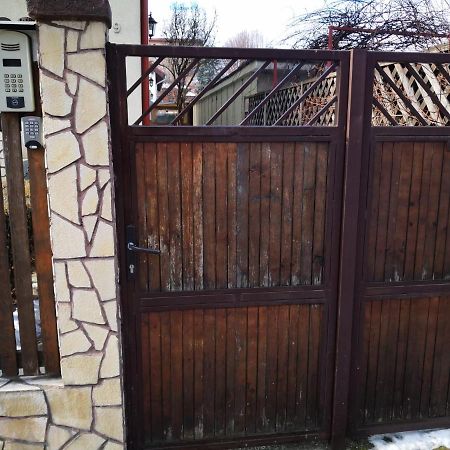 Apartament Aretta Braşov Esterno foto