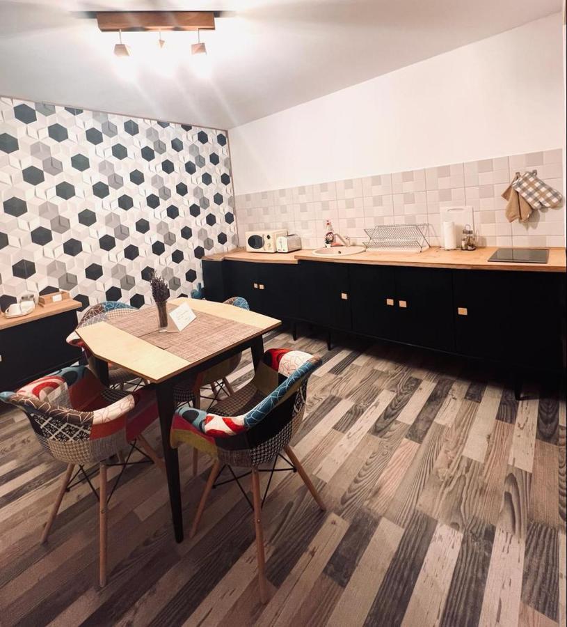 Apartament Aretta Braşov Esterno foto