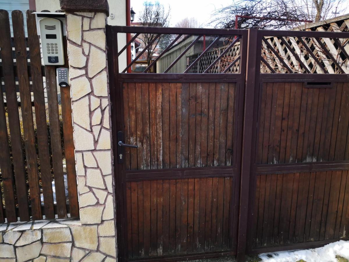 Apartament Aretta Braşov Esterno foto