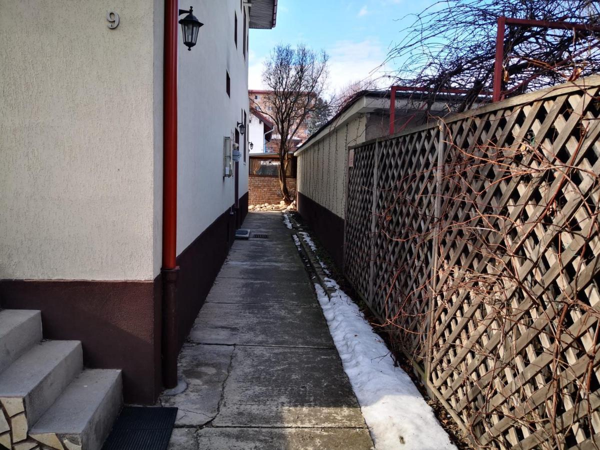 Apartament Aretta Braşov Esterno foto
